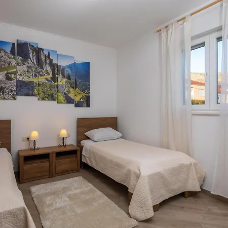 Holiday home Cozy In With Wifi *