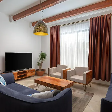 Cozy In With Wifi Holiday home